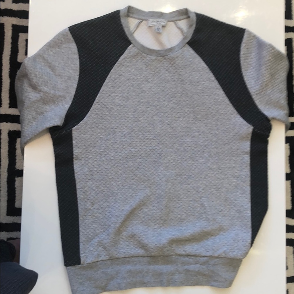 Saks Sweatshirt
